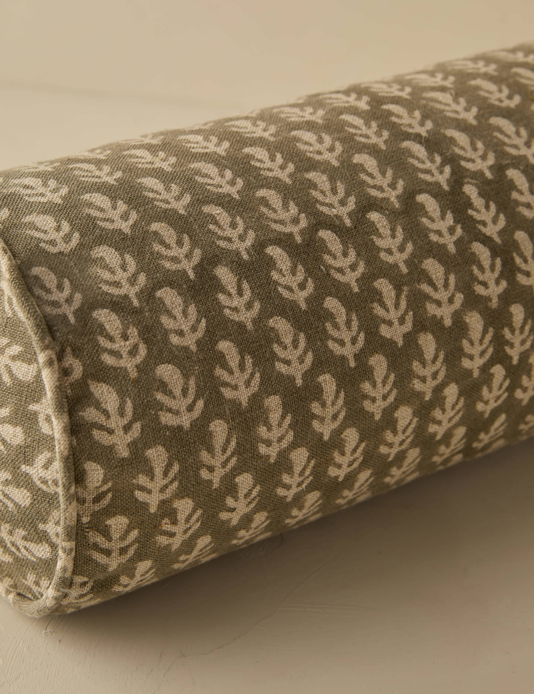 Agnes Linen Pillow - Image 31