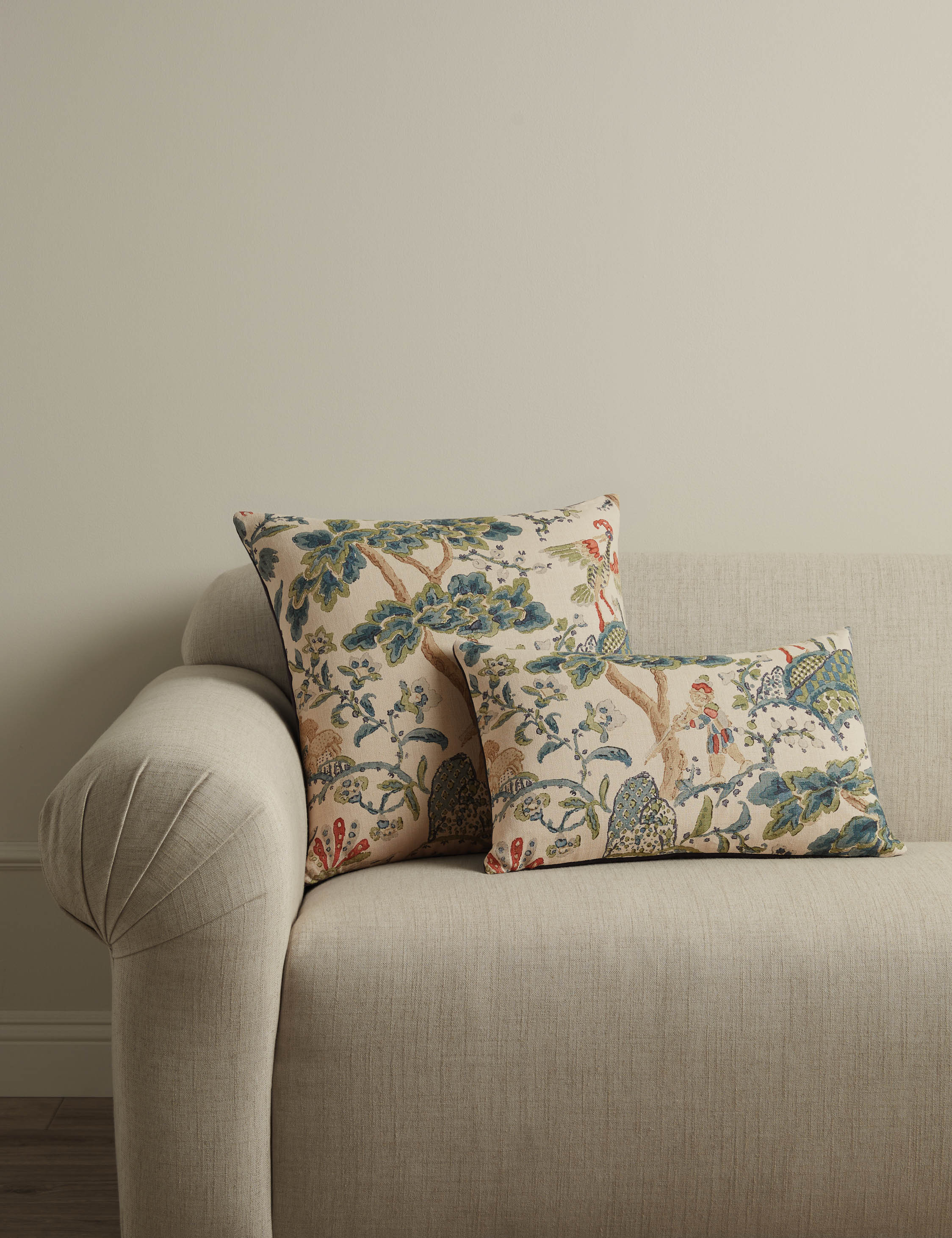 Kelmescott Linen Pillow by Scalamandre - Image 10