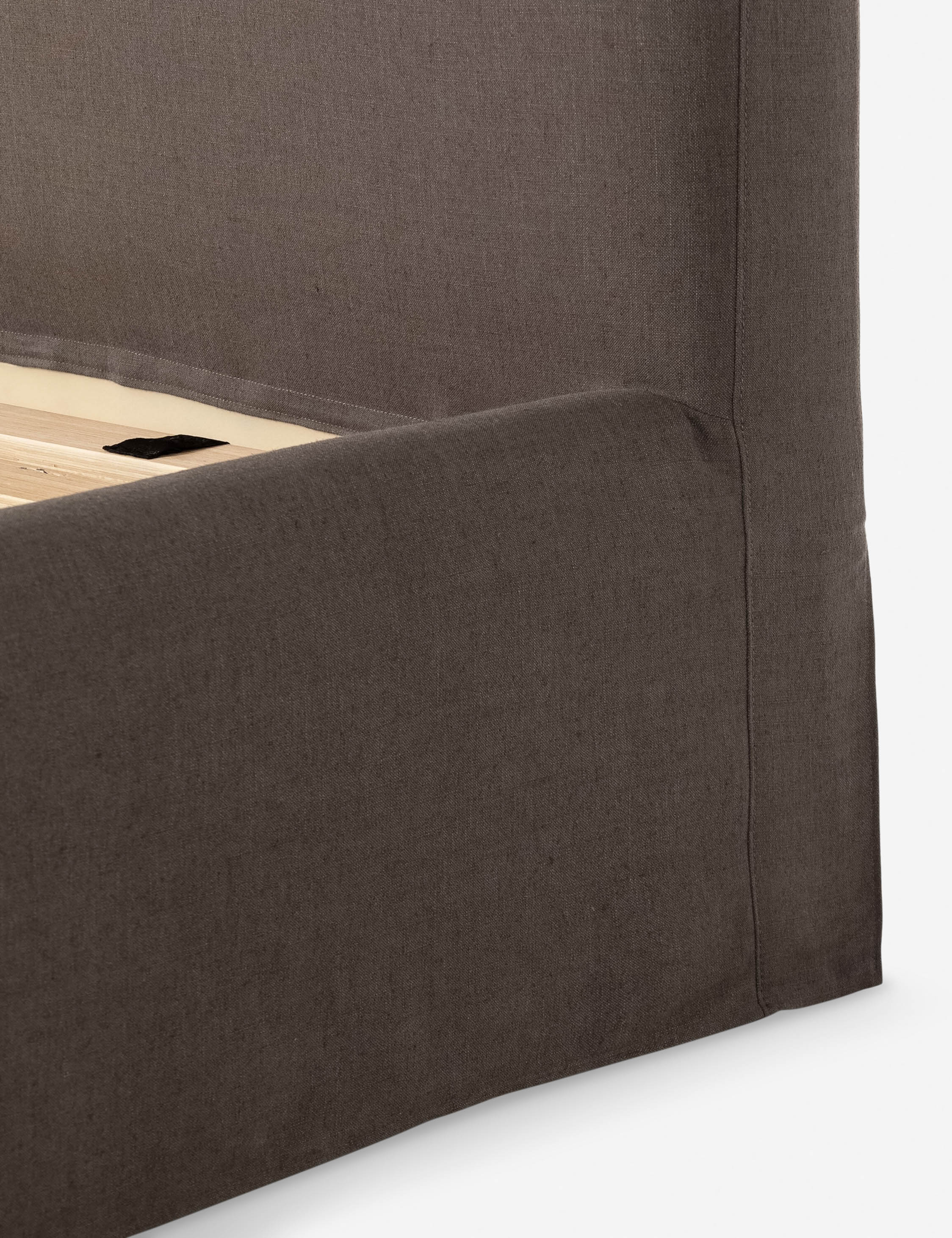 Leyah Slipcover Platform Bed - Image 20