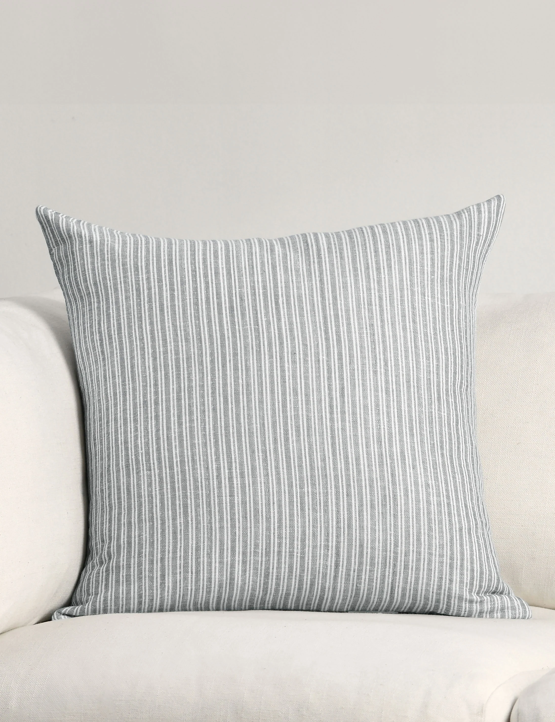 Nevya Pillow - Image 3