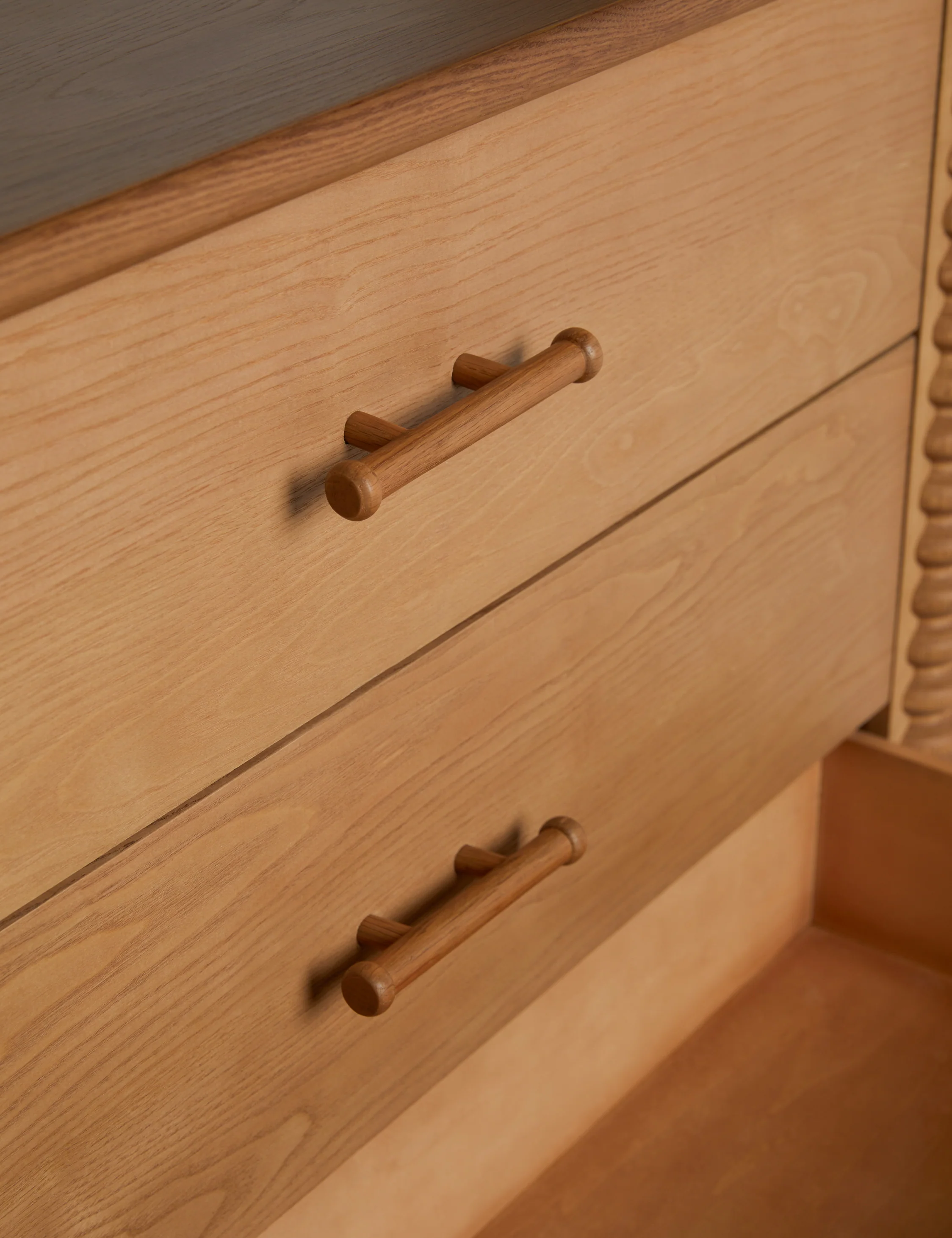 Simson 6-Drawer Dresser - Image 6