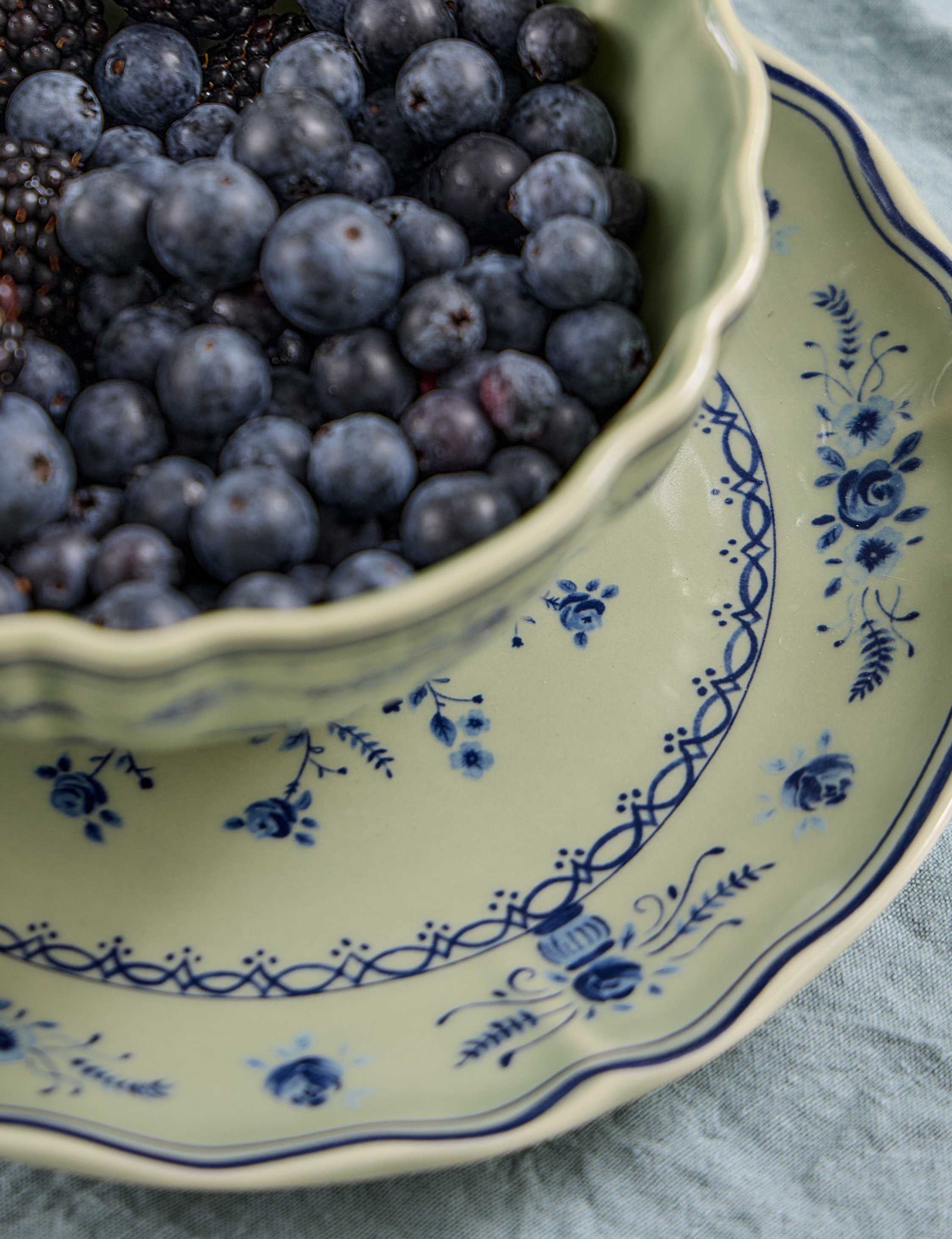 Vila Stoneware Dinnerware by Costa Nova - Image 15