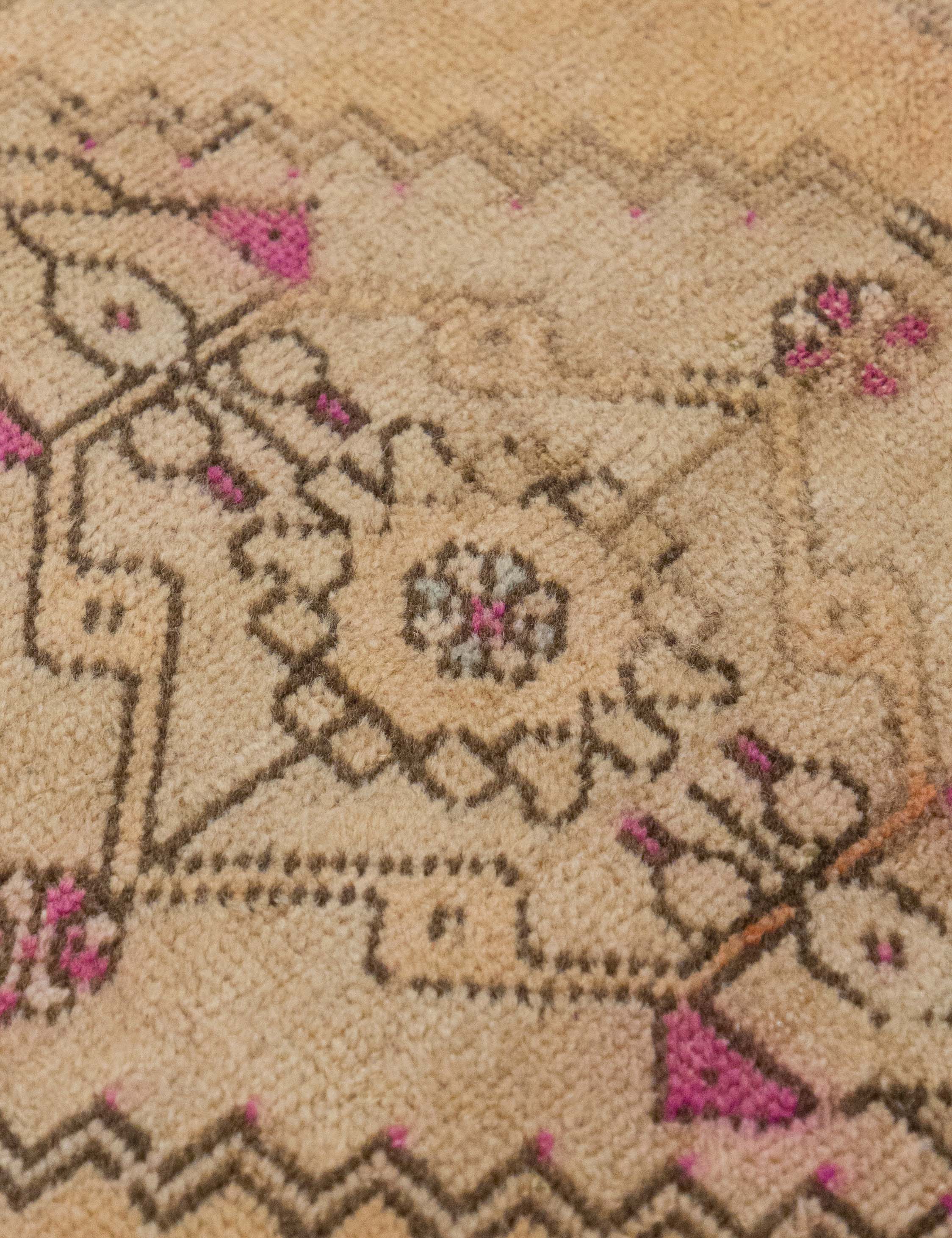 Vintage Turkish Hand-Knotted Wool Mini Rug No. 317, 1'6" x 3'4" - Image 3