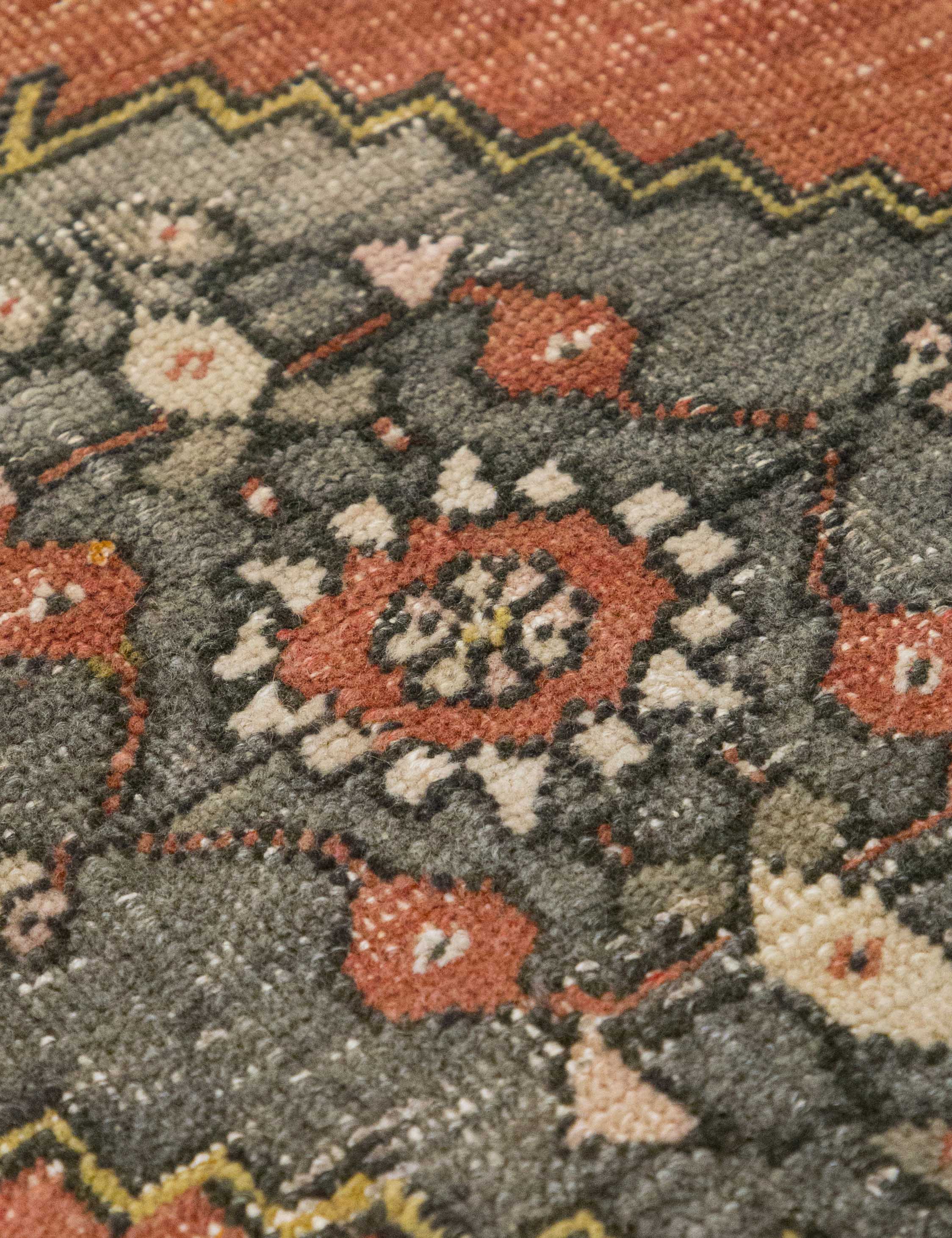 Vintage Turkish Hand-Knotted Wool Mini Rug No. 329, 1'6" x 3'4" - Image 3