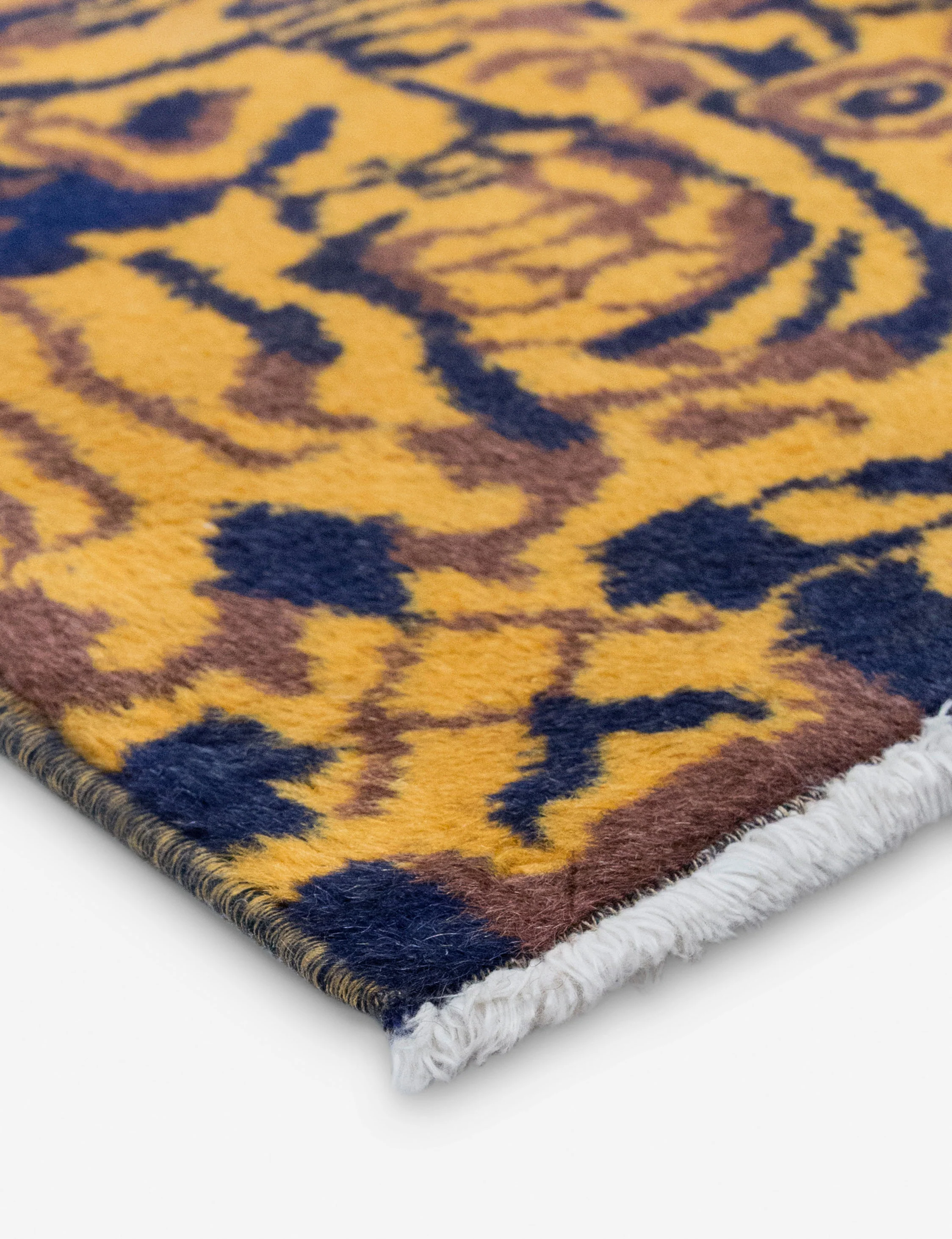 Vintage Turkish Hand-Knotted Wool Rug No. 544, 4'9" x 6'7" - Image 2