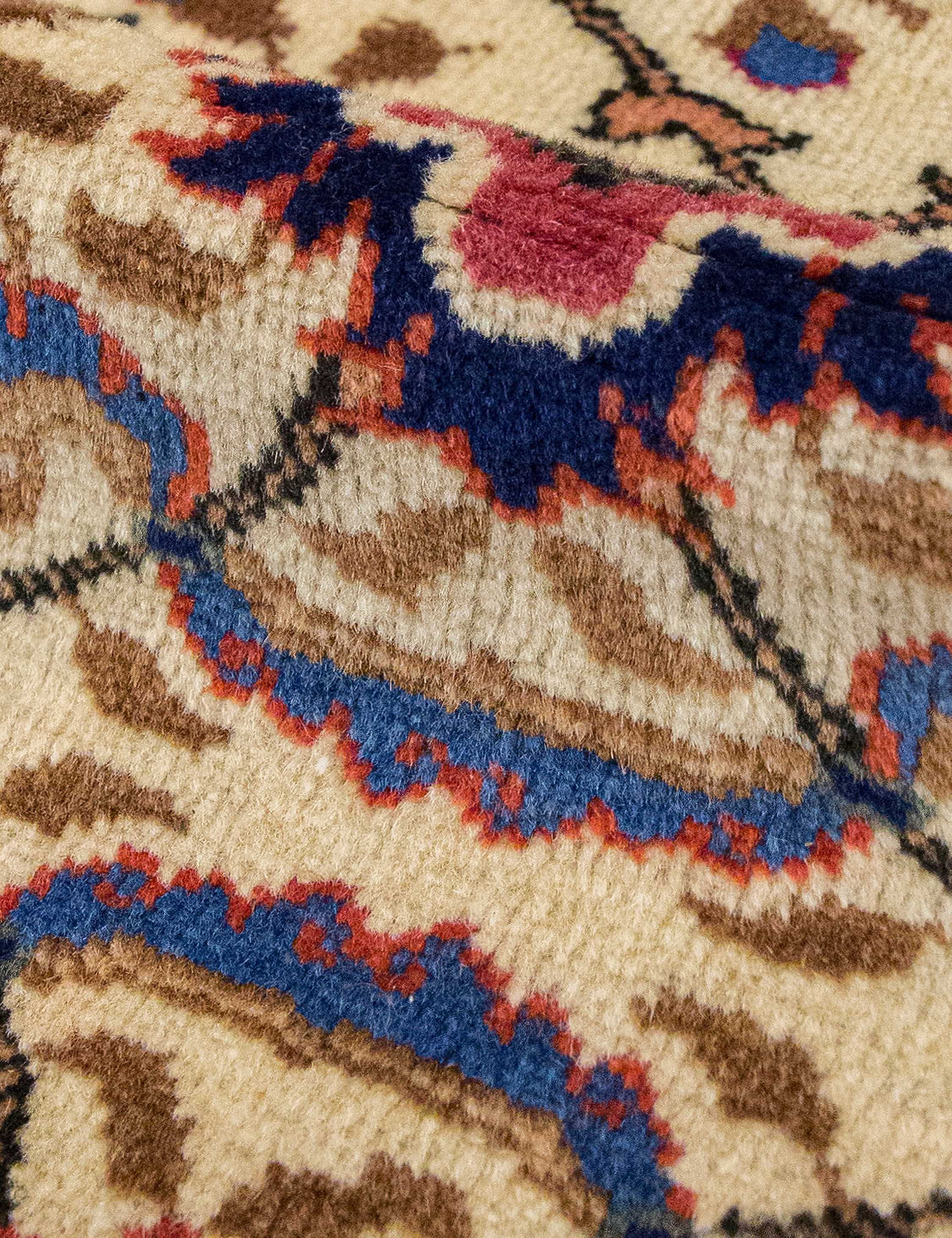 Vintage Turkish Hand-Knotted Wool Rug No. 552, 3'9" x 5'8" - Image 4